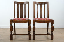 Load image into Gallery viewer, English Oak Pub Dining Table Set with Draw Leaf Extension and 4 Chairs