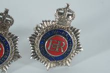 Load image into Gallery viewer, British ER II Enamel Badge Cufflinks – “Honi Soit Qui Mal Y Pense”