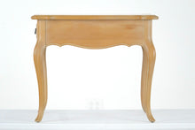 Load image into Gallery viewer, Ethan Allen Country French Side Table