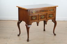 Load image into Gallery viewer, Hickory “American Masterpiece Collection” Federal Style Inlaid Eagle Console Table