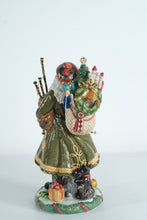 Load image into Gallery viewer, Fitz and Floyd Scottish Highlands Santa Figurine – “Highland Holiday” – Model 19/2051 – Original Box