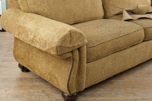 Load image into Gallery viewer, Flexsteel Queen Sleeper Sofa with Pull Out Bed in Textured Upholstery