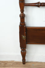 Load image into Gallery viewer, Mahogany Four Poster Bed Queen Size Traditional Turned Post Bed Frame