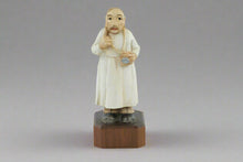 Load image into Gallery viewer, General Practitioner Anri Wood Carving (1958)