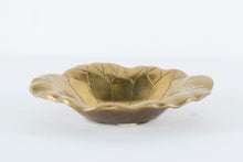 Load image into Gallery viewer, Golden Center Flowering Bowl