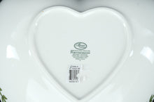 Load image into Gallery viewer, Portmeirion Botanic Garden Heart Dish Ivy Leaved Cyclamen 8.5 Inch Susan Williams Ellis