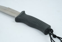 Load image into Gallery viewer, Hen & Rooster HR-5013 Fixed Blade Knife with Leather Sheath