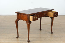 Load image into Gallery viewer, Henkel Harris Flip-Top Vanity in Mahogany – Queen Anne Style