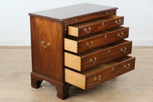 Load image into Gallery viewer, Henkel Harris Mahogany Bachelor's Chest Style 2401