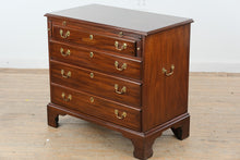 Load image into Gallery viewer, Henkel Harris Mahogany Bachelor's Chest Style 2401