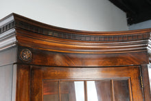 Load image into Gallery viewer, Henredon Natchez Collection Mahogany China Cabinet with Lighted Display