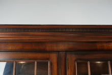 Load image into Gallery viewer, Henredon Natchez Collection Mahogany China Cabinet with Lighted Display