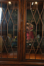 Load image into Gallery viewer, Henredon Natchez Collection Mahogany China Cabinet with Lighted Display