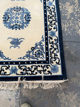 Load image into Gallery viewer, Blue and Ivory Oriental Style Area Rug Floral Medallion Fringe Rug 48 x 66