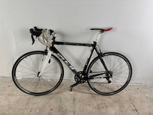 Load image into Gallery viewer, Fuji Roubaix 2 0 Road Bike 56cm Aluminum Frame Shimano 105 Carbon Fork