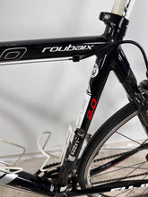 Load image into Gallery viewer, Fuji Roubaix 2 0 Road Bike 56cm Aluminum Frame Shimano 105 Carbon Fork