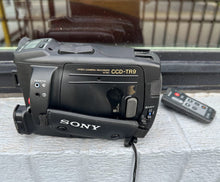 Load image into Gallery viewer, Sony Handycam CCD-TR9 Video 8 Camcorder - With Remote