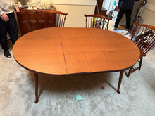 Load image into Gallery viewer, Pennsylvania House Solid Cherry Dining Table Set with 6 Windsor Chairs, 2 Leaves and Table Pads