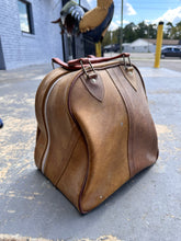 Load image into Gallery viewer, Vintage Bowling Ball with Leather Carrying Bag – Hammer / Fab
