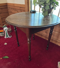 Load image into Gallery viewer, Antique Round Solid Wood Table