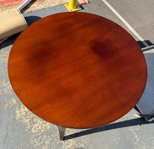 Load image into Gallery viewer, Sherrill Occasional 36" Round Table