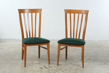 Load image into Gallery viewer, Alf Uno Italian Modern Extendable Dining Table and 8 Chairs