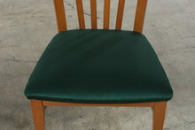 Load image into Gallery viewer, Alf Uno Italian Modern Extendable Dining Table and 8 Chairs