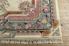 Load image into Gallery viewer, Ivory Rug with Center Medallion – Hand-Woven Wool – 8' x 11'