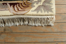 Load image into Gallery viewer, Ivory Rug with Center Medallion – Hand-Woven Wool – 8' x 11'