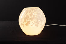 Load image into Gallery viewer, Knubbig Table Lamp