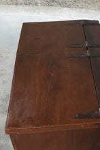 Load image into Gallery viewer, Large Pine Flour Box