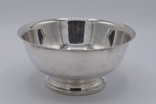 Load image into Gallery viewer, Large Gorham Silverplate Footed Bowl – YC780, Classic Pedestal Design