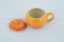 Load image into Gallery viewer, Le Creuset Pumpkin Coffee Mug With Lid Persimmon Orange 14 Ounce Stoneware