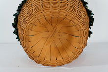 Load image into Gallery viewer, Longaberger Corn Basket with Protector, Liner, and WoodCrafts Lid – Signed 1996