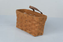 Load image into Gallery viewer, Longaberger 1998 Wall Basket Leather Handle Handwoven USA