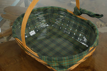 Load image into Gallery viewer, Longaberger 1996 Traditions Collection Hospitality Basket – Green Plaid Liner & Protector Set