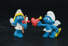 Load image into Gallery viewer, Vintage Cupid Smurfs – 1981 & 1982 Peyo Bully Figures – Valentine’s Day Pair