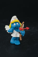 Load image into Gallery viewer, Vintage Cupid Smurfs – 1981 & 1982 Peyo Bully Figures – Valentine’s Day Pair