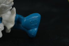 Load image into Gallery viewer, Vintage Cupid Smurfs – 1981 & 1982 Peyo Bully Figures – Valentine’s Day Pair