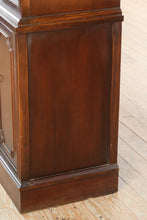 Load image into Gallery viewer, Mahogany China Cabinet Hutch Traditional Glass Display Cabinet