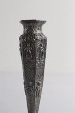 Load image into Gallery viewer, Metal Story Board Bud Vase