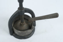Load image into Gallery viewer, Vintage Metal Citrus Juicer Press Hand Screw Fruit Press Kitchen Tool