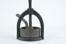 Load image into Gallery viewer, Vintage Metal Citrus Juicer Press Hand Screw Fruit Press Kitchen Tool