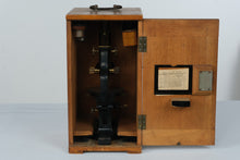 Load image into Gallery viewer, Antique R Winkel Gottingen German Brass Microscope No 19332 with Wood Case