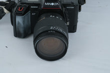 Load image into Gallery viewer, Minolta Maxxum 5000 AF 35mm Film Camera Promaster 28 105mm Lens 1800AF Flash Case