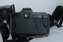Load image into Gallery viewer, Minolta Maxxum 5000 AF 35mm Film Camera Promaster 28 105mm Lens 1800AF Flash Case