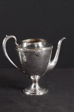 Load image into Gallery viewer, Moonbeam Rogers Silver Tea Pot - 4802