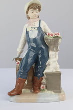 Load image into Gallery viewer, Nadal Porcelain "The Gardner" Figurine – Handcrafted in Spain