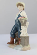 Load image into Gallery viewer, Nadal Porcelain "The Gardner" Figurine – Handcrafted in Spain