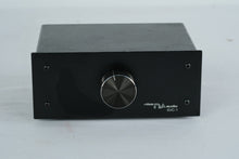 Load image into Gallery viewer, Niles Audio SVC 1 Speaker Volume Control Selector Black Audio Component